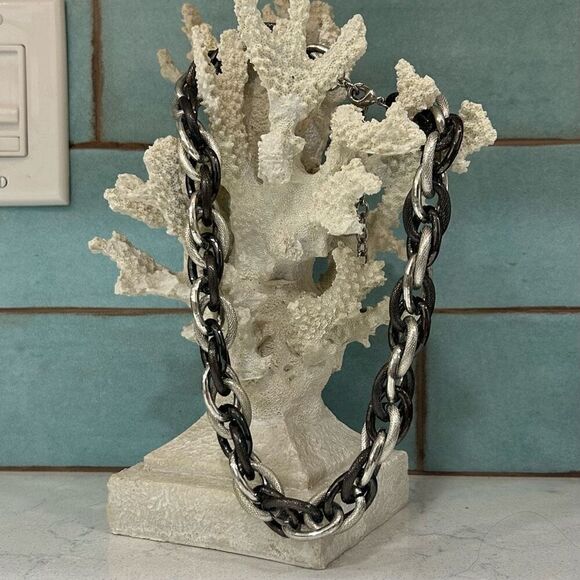 Vtg Chunky Link Statement Necklace Black & Silver Triple Oval Chain Adjustable - Picture 1 of 11
